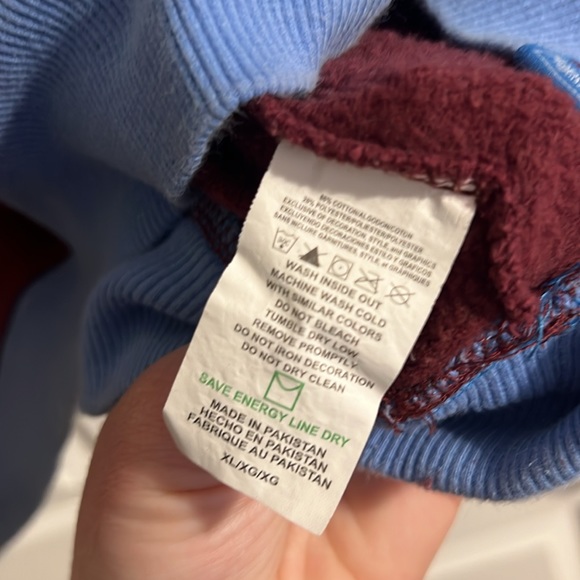 Gently loved Phillies hoodie - Picture 5 of 7